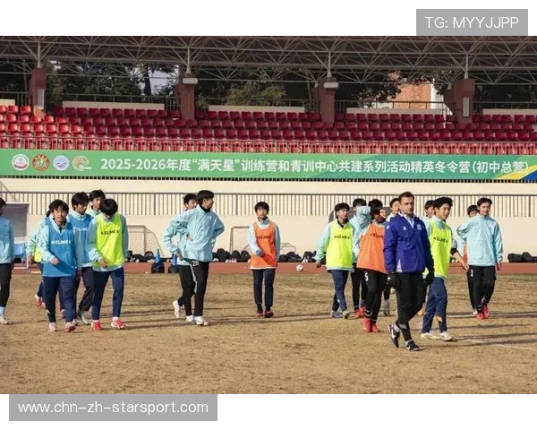 俱乐部青年球员获海外留学资助 兼顾学业与训练，国外足球青训的队员用上学吗