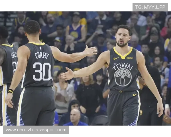 勇士那几记三分太狠了，库里依旧是信仰，勇士队库里三分