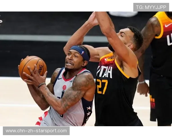 爵士中距离开张，关键分稳稳拿