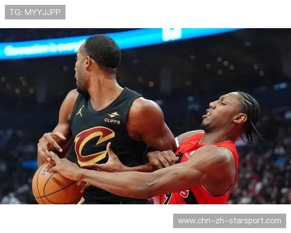 多伦多猛龙 93-89 险胜骑士，凭借顽强防守在最后时刻抢走胜利。，多伦多猛龙队员